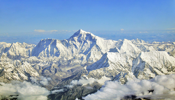 La plus haute chaîne de montagnes du monde